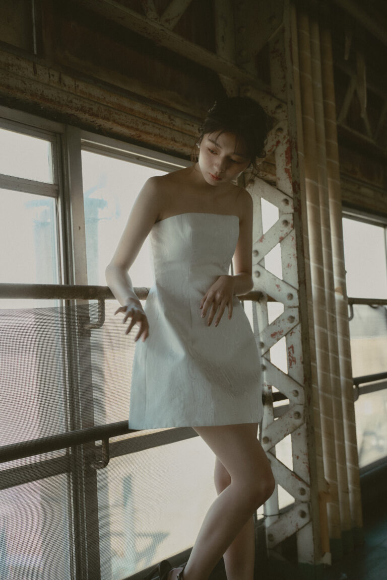 レンタルウェディングドレス - BANDEAUX MINI DRS IN MOIRE SILK by BON BRIDE (2)