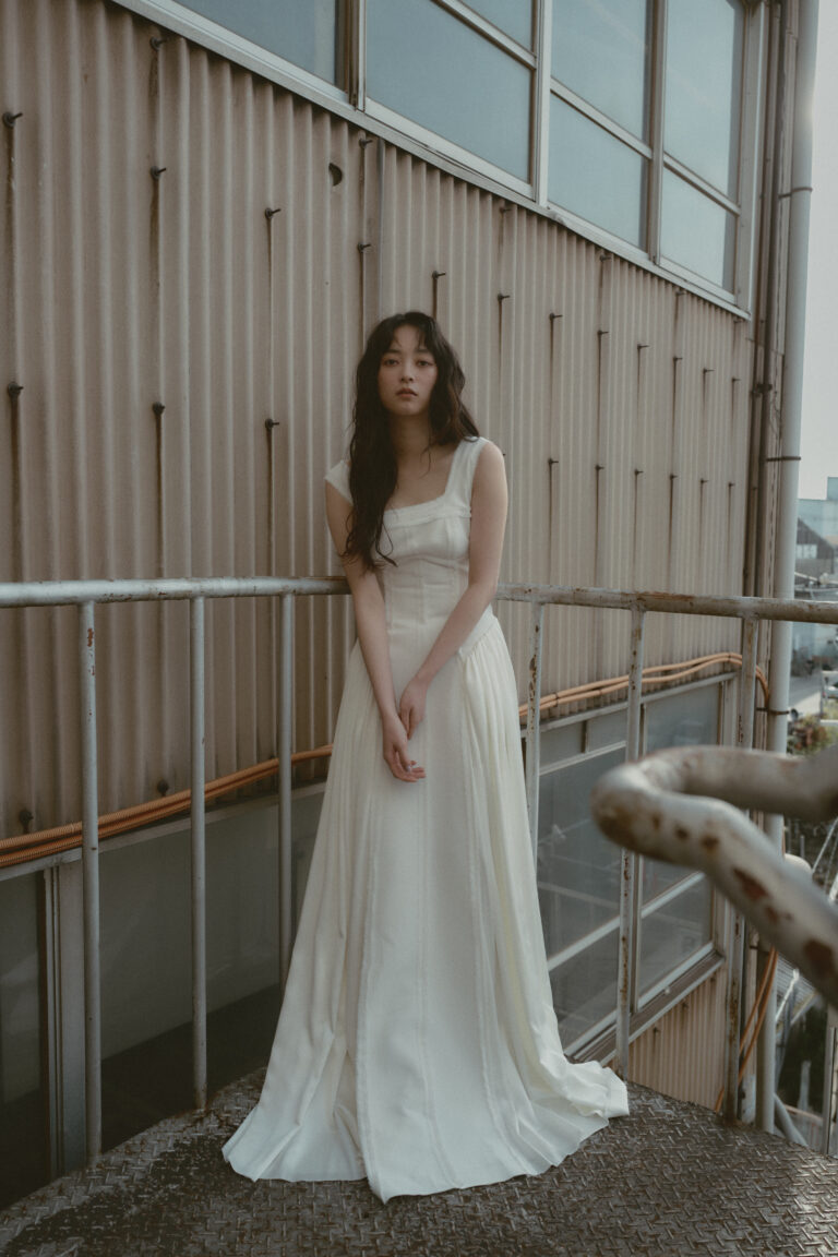 レンタルウェディングドレス - FRAYED EDGE, CORSET SEAM DETAIL GOWN BODICE by BON BRIDE (1)