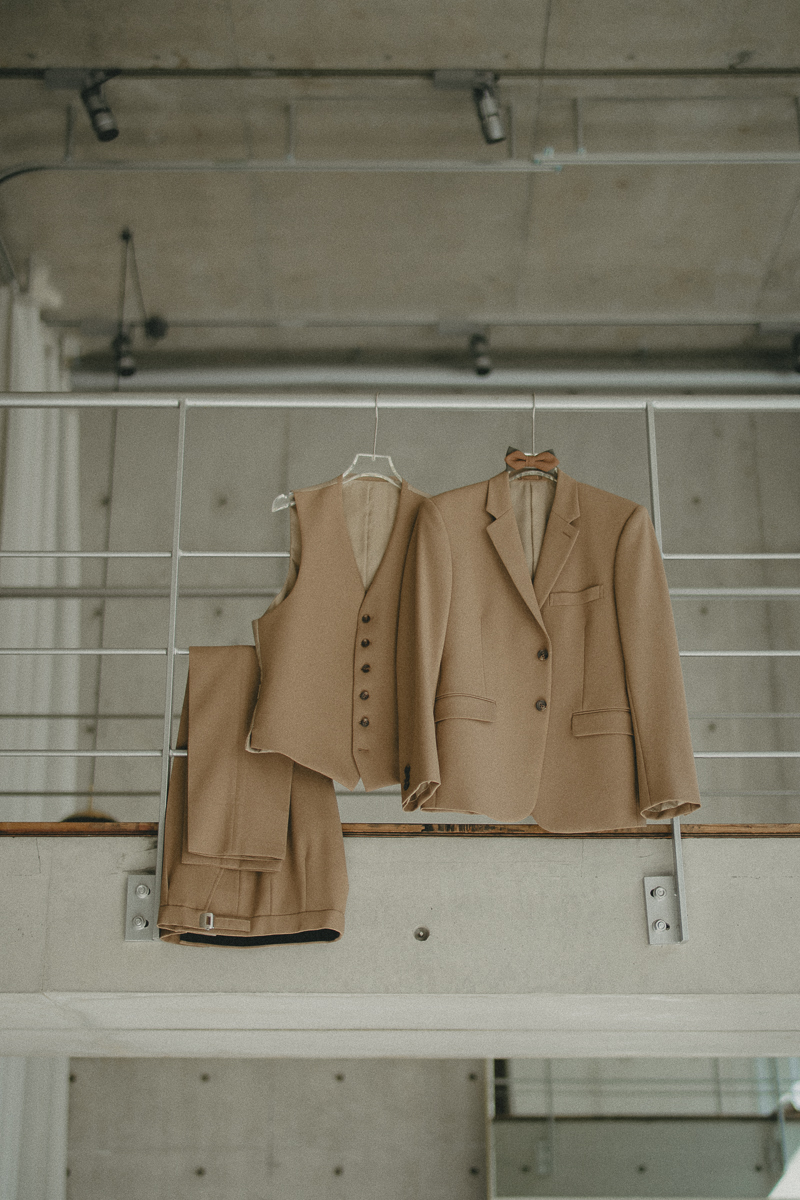 レンタルタキシード - camel three piece tuxedo by Nudity original